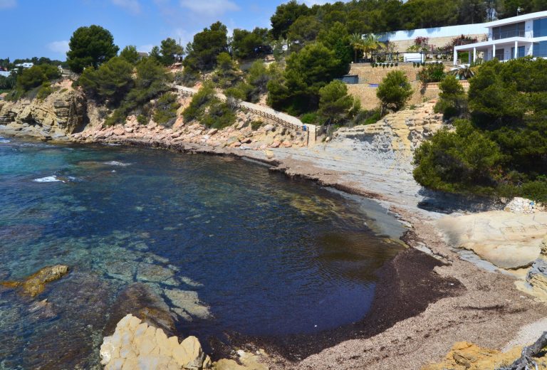 Cala_dels_Pinets,_Benissa